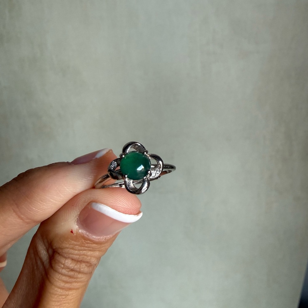 Sterling Silver Green Gem Flower Ring - Unbranded
